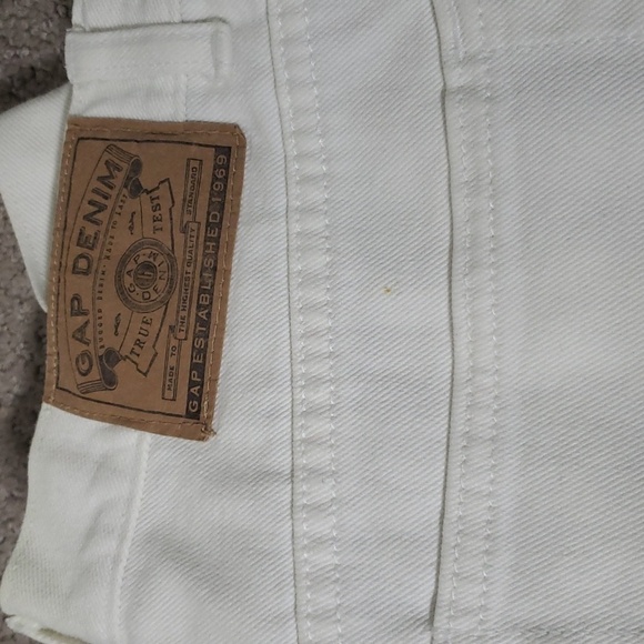 Vintage gap denim 100% cotton white 3" shorts - Picture 9 of 9